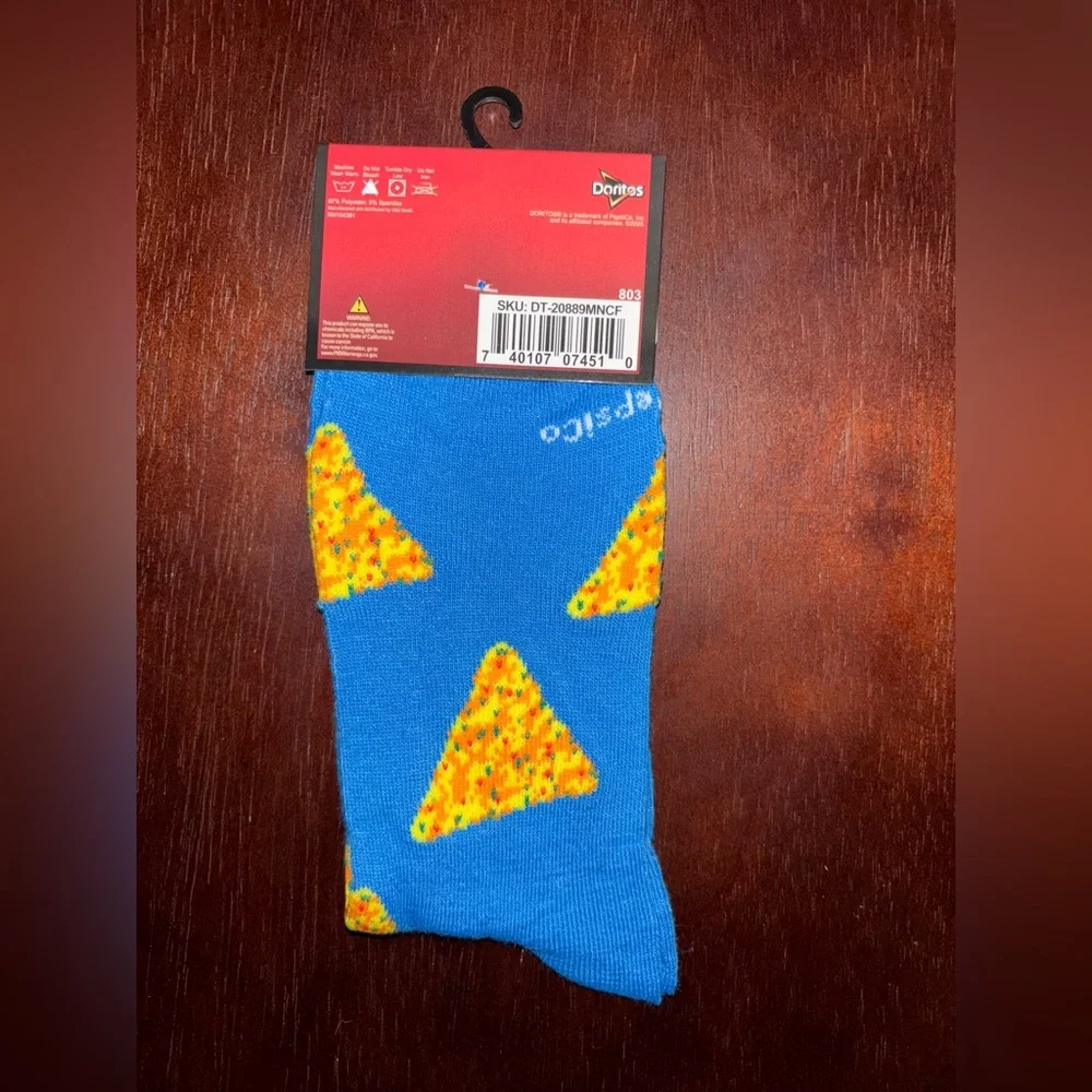DORITOS COOL RANCH NOVELTY CREW SOCKS NWT MEN’S SHOE SIZE 6-12